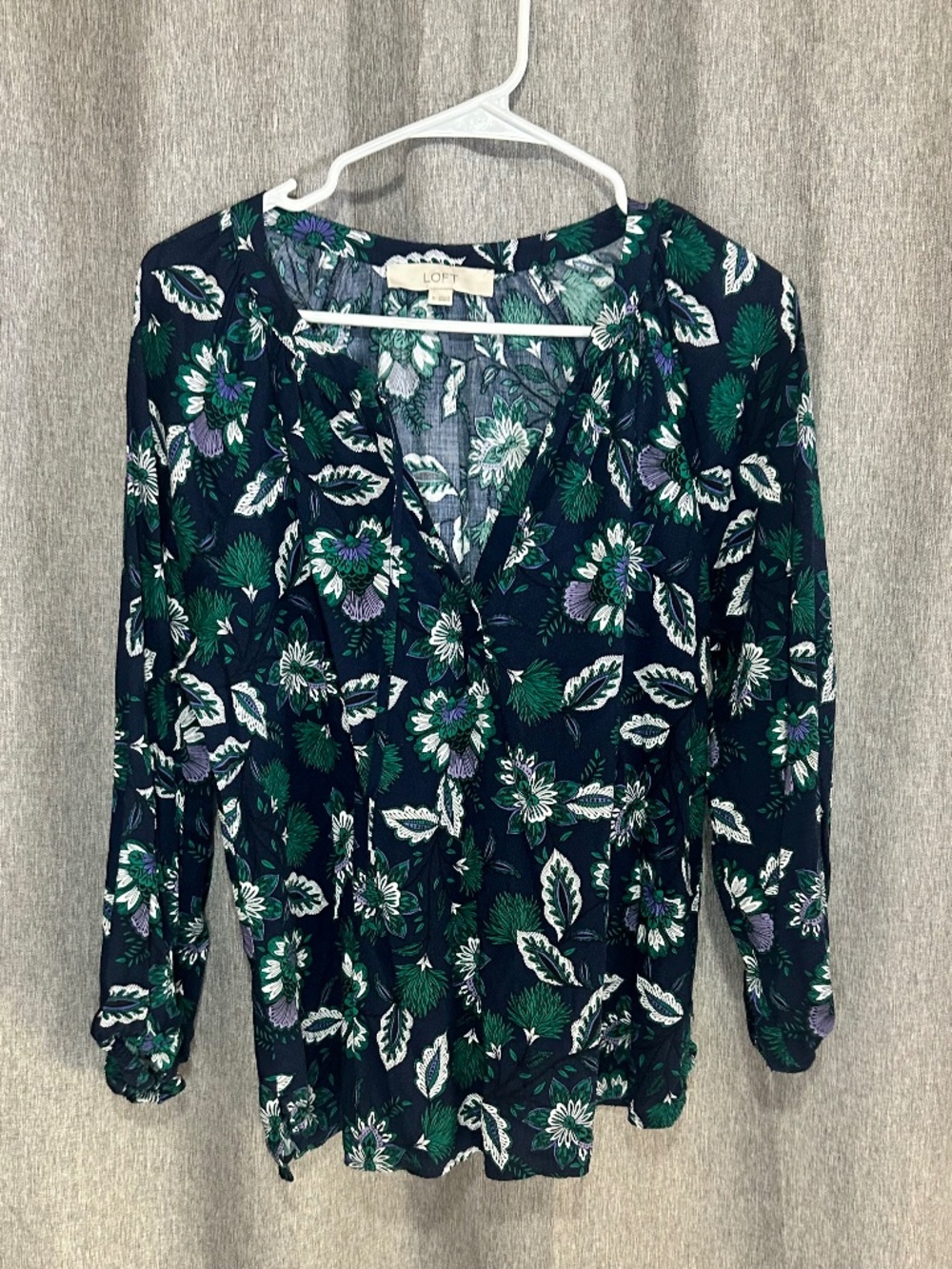 LOFT Navy & Emerald Green Botanical Floral Split Neck Peasant Blouse - Size M